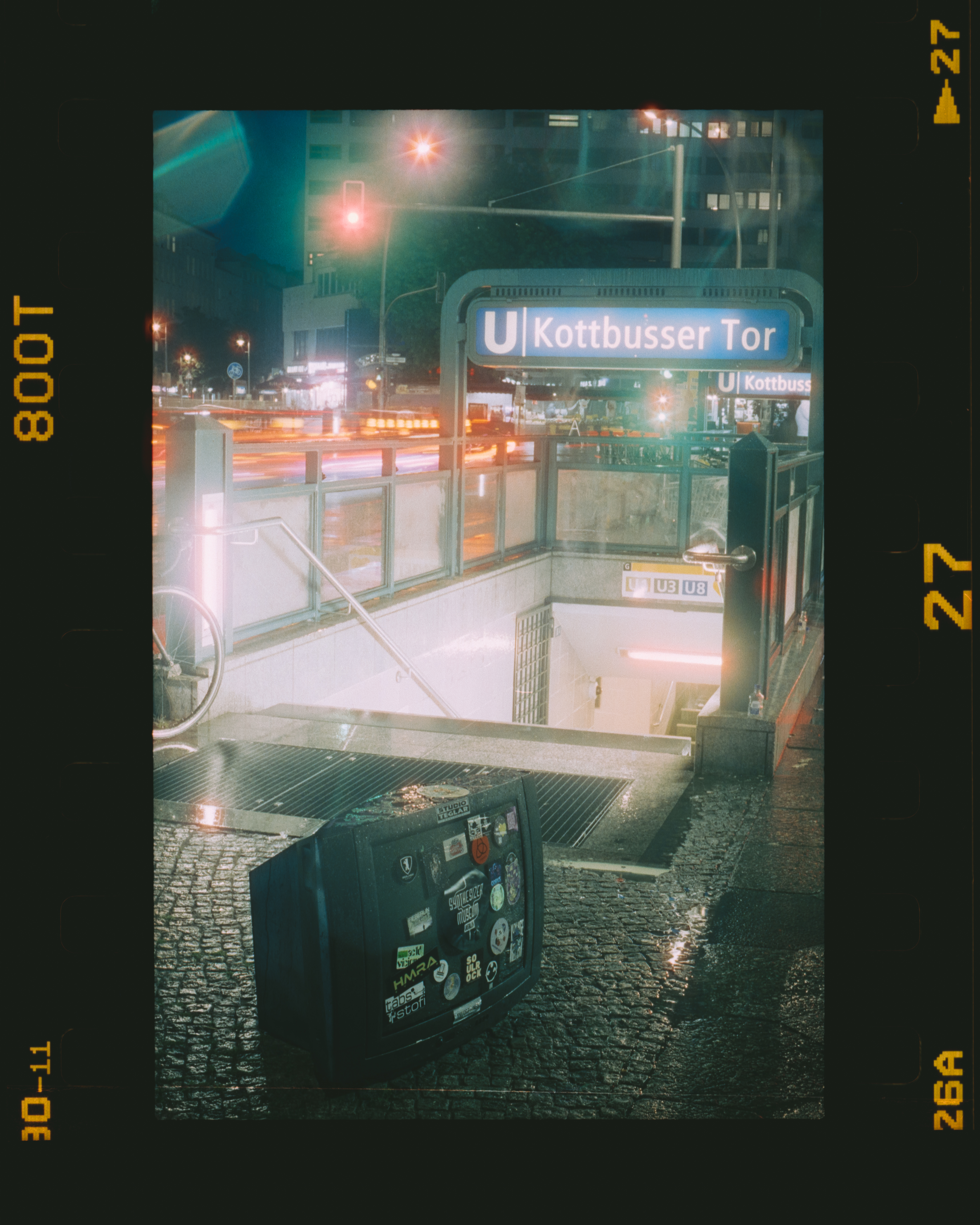 Traum, frame 03 — 35mm night photograph by Erik Lindberg